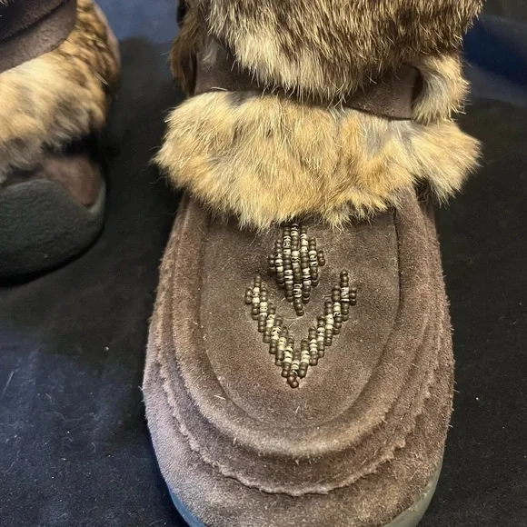 Mukluks Brown Suede with Rabbit Fur Boots - 6 - Picture 7 of 7
